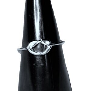 New Sterling Silver Handmade Bohemian Solid Knotted Heart Minimalist Ring